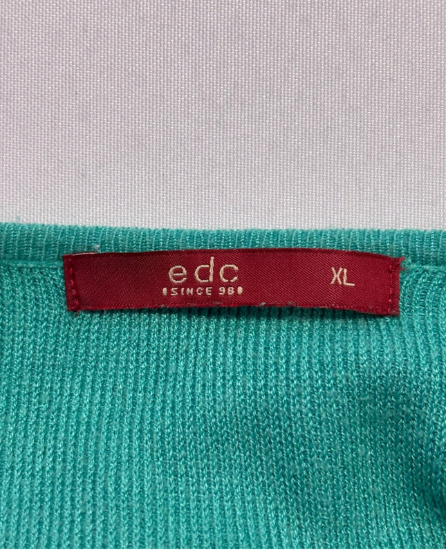 edc Vibrant Green V-Neck Lightweight Knit Sweater