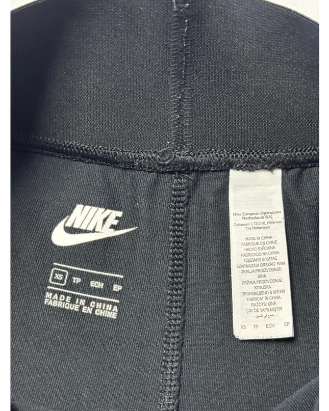 Nike Black Sportswear Essential Graphic Leggings