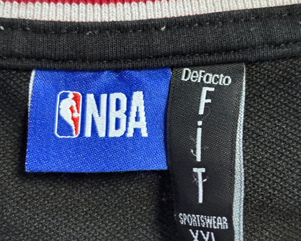 Defacto Black NBA Chicago Bulls Graphic Sweatshirt