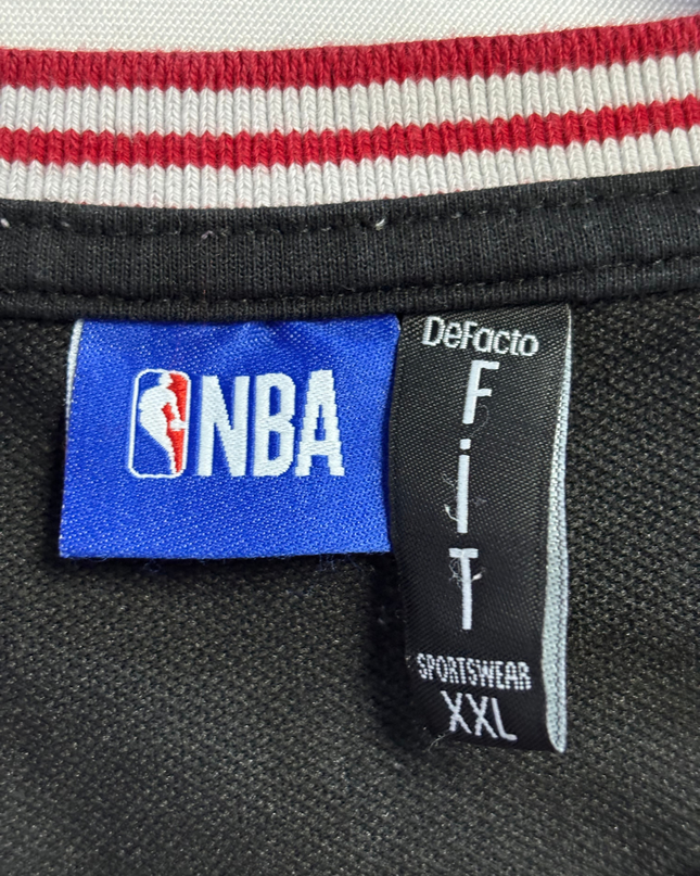 Defacto Black NBA Chicago Bulls Graphic Sweatshirt