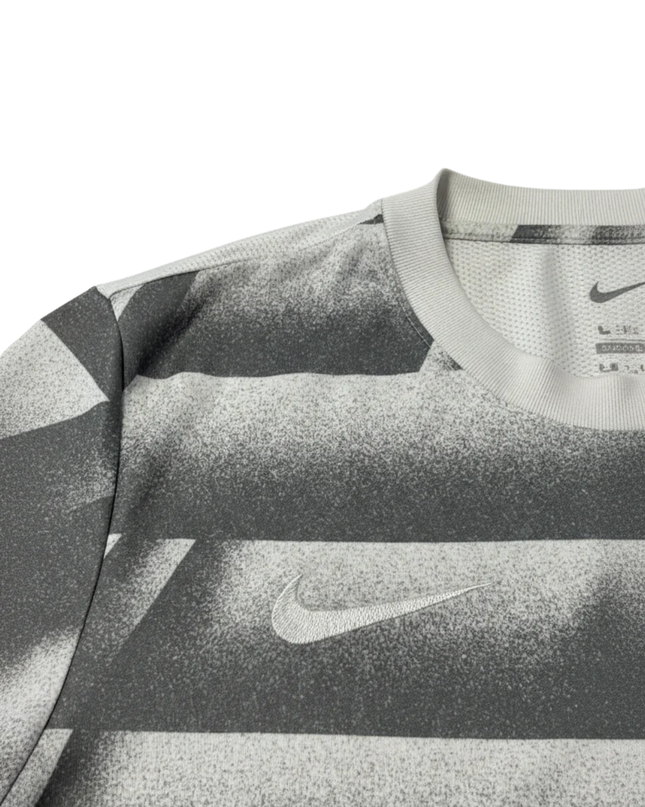 Nike Grey/White Graphic Print Performance Sports T-Shirt