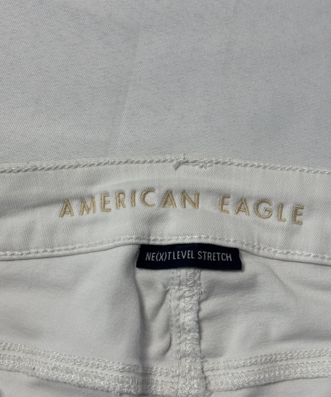 American Eagle White High-Waisted Button Fly Jegging Crop Jeans