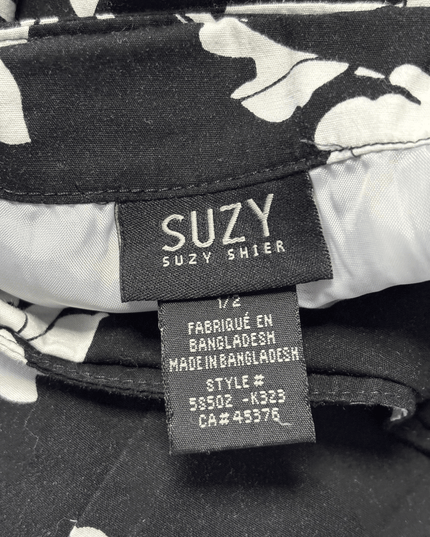 Suzy Shier Black & White Floral Pleated A-Line Mini Skirt