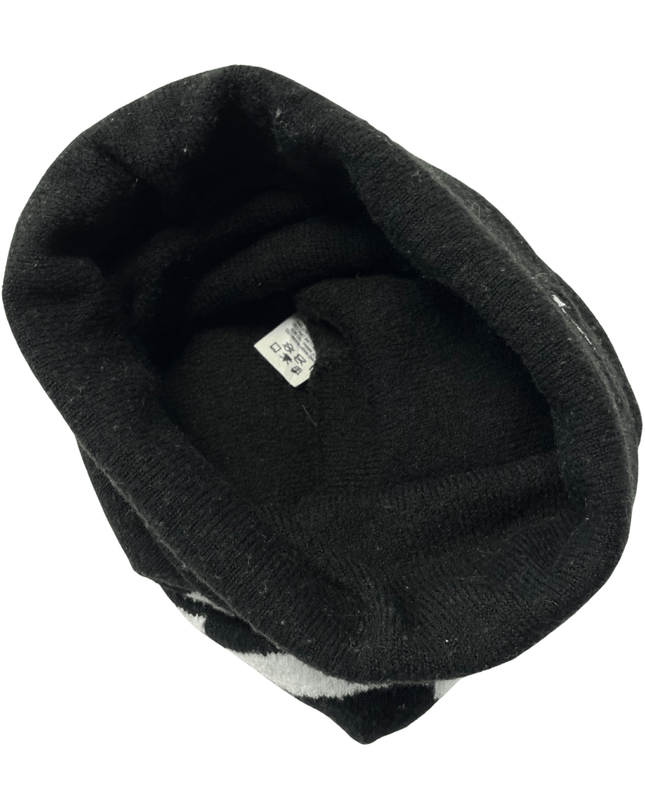 Nike Black & White Zig‑Zag Pattern Pom Beanie Hat