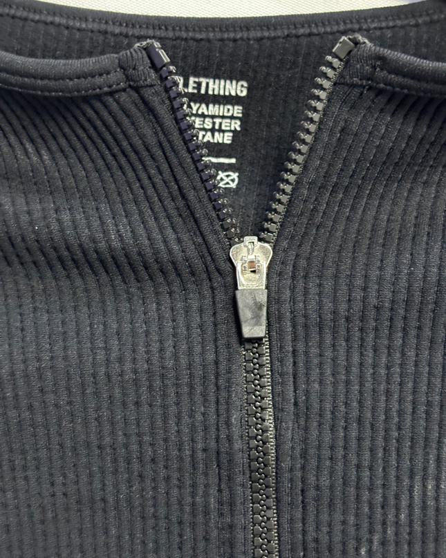 PrettyLittleThing Black Ribbed Zip-Up Long Sleeve Crop Top