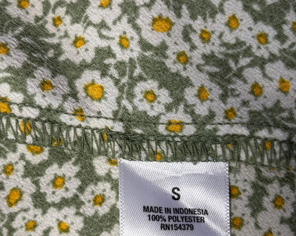 Aeropostale Green Floral Daisy Print Mini Skirt