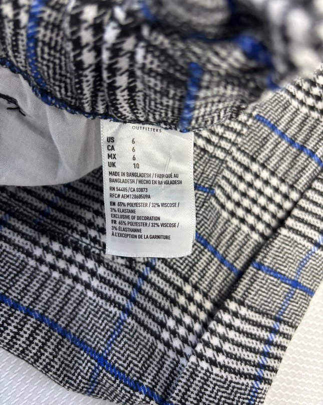 American Eagle Black, White and Blue Plaid Shorts