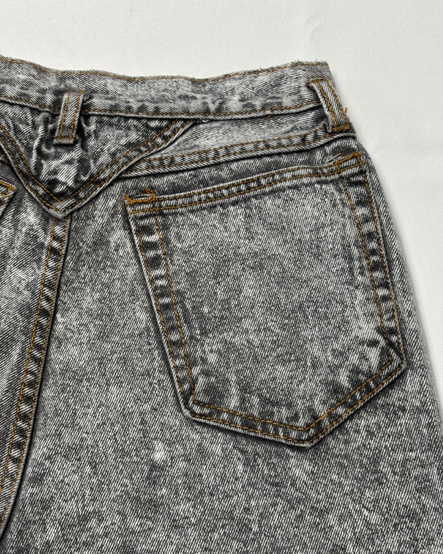 Vintage Gray Acid Wash High-Waisted Tapered Jeans