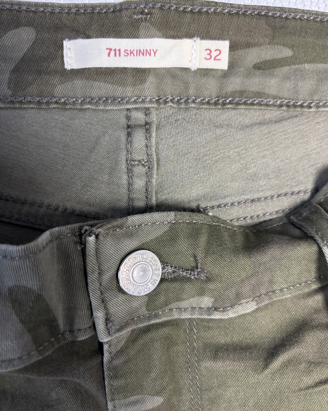 Levi's 711 Skinny Green Camouflage Jeans Women's
