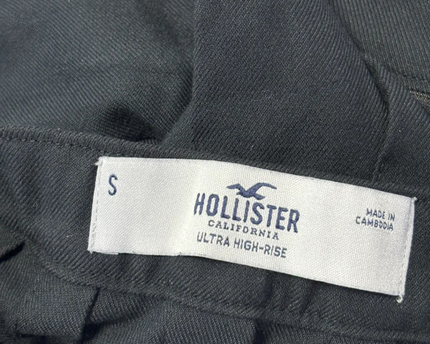 Hollister Black Pleated Ultra High-Rise Mini Skirt