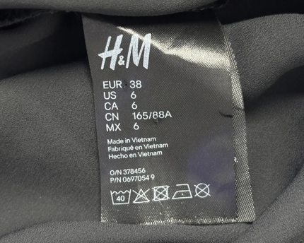 H&M Black Long Sleeve Button-Up Blouse