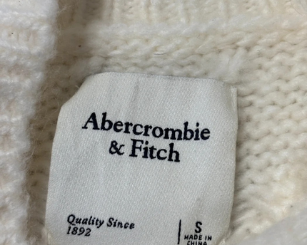 Abercrombie & Fitch Cream Chunky Cable Knit Sweater
