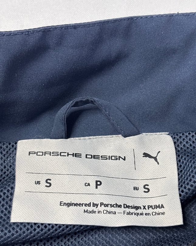 MC-05613-JKT-3PASQ001-brand_tag
