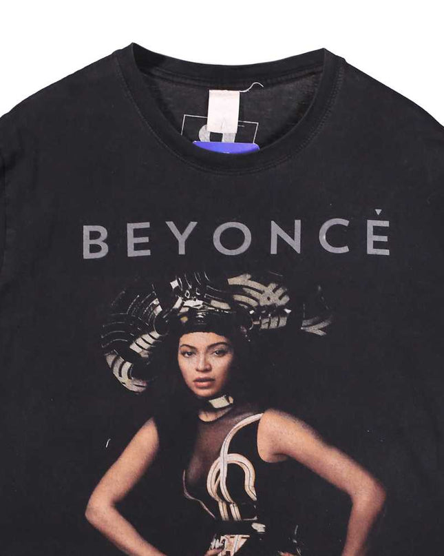 Beyoncé 2013 "The Mrs. Carter Show" World Tour Graphic T-Shirt