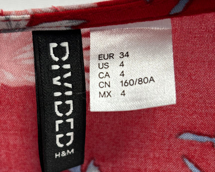 H&M Red Floral Button-Up Short Sleeve Crop Top