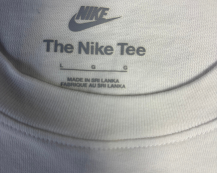 Nike White 'Just Do It' Graphic T-Shirt