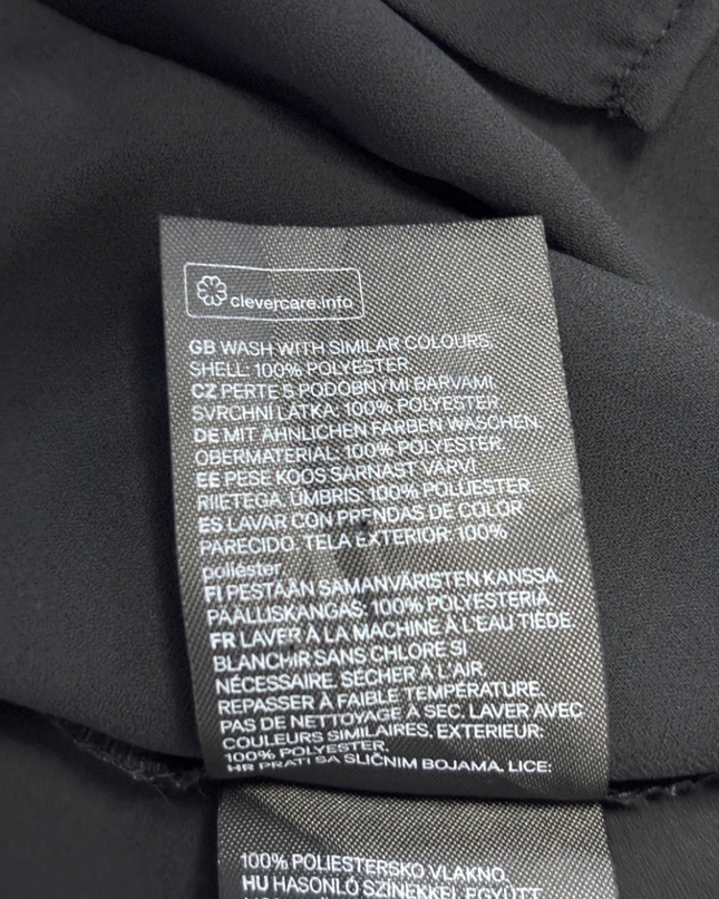 H&M Black Long Sleeve Button-Up Blouse