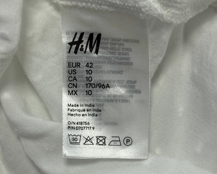 H&M White Swiss Dot Flutter Sleeve Blouse