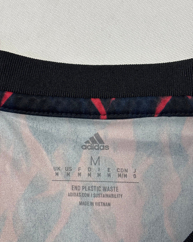 MC-06371-JRS-FKV006-brand_tag