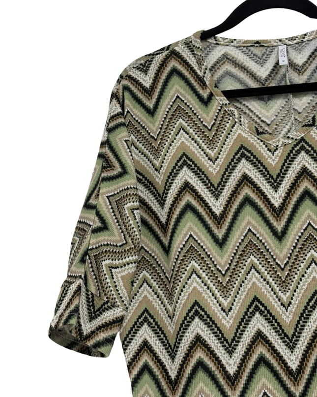 Hailys Soft Green Diverse Zigzag V-Neck Top