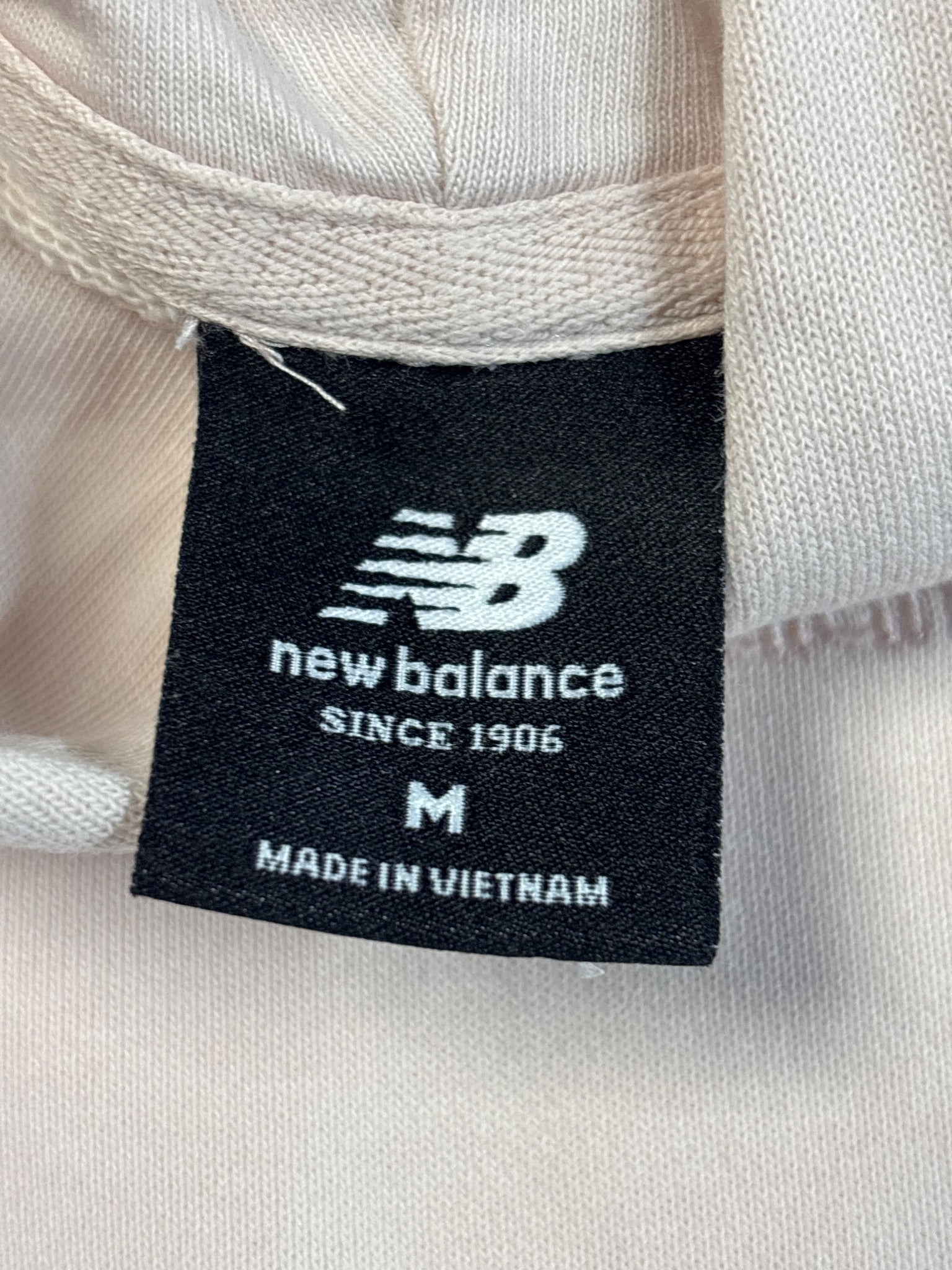 Hand Rlaxed New Balance Beige Embroidered Logo Relaxed Hoodie – Circle