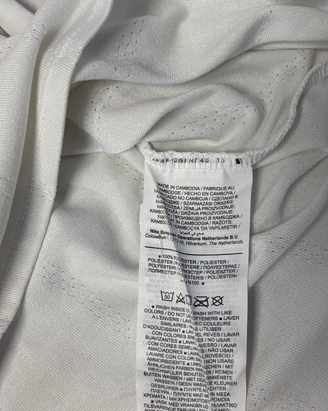 MC-06351-TSH-FKV006-brand_tag