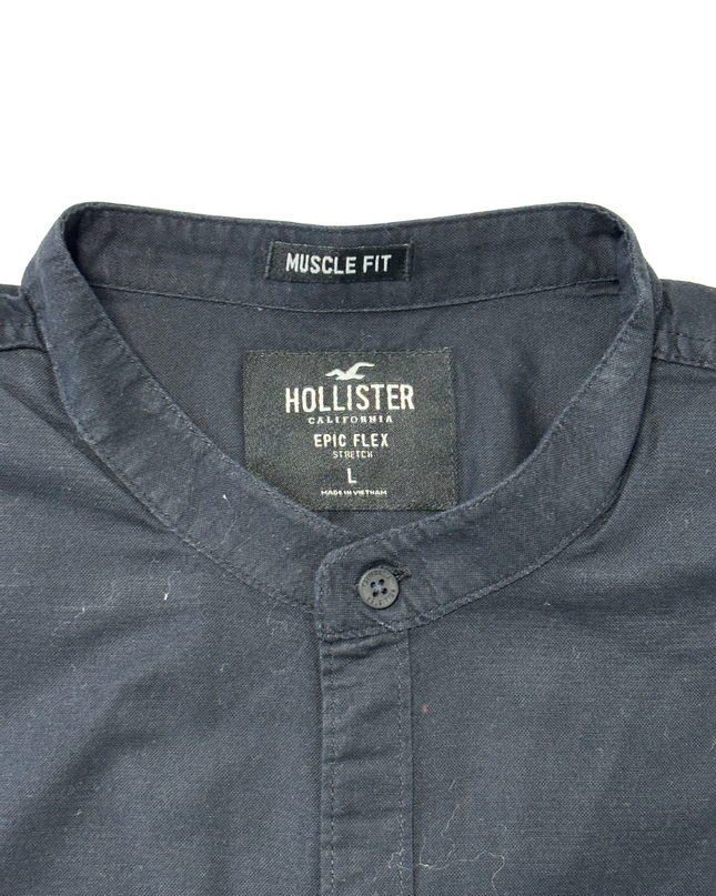 Hollister Epic Flex Muscle Fit Black Banded Collar Short Sleeve Shirt - M