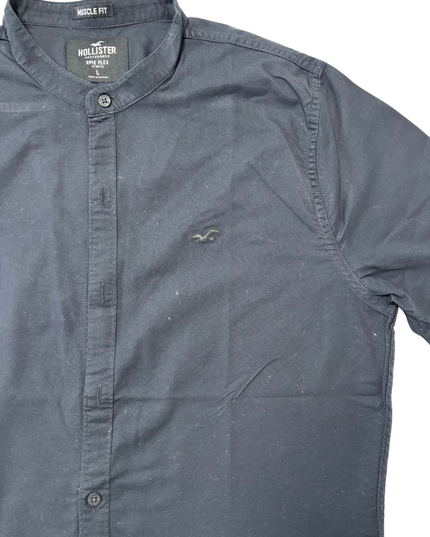 Hollister Epic Flex Muscle Fit Black Banded Collar Short Sleeve Shirt - M