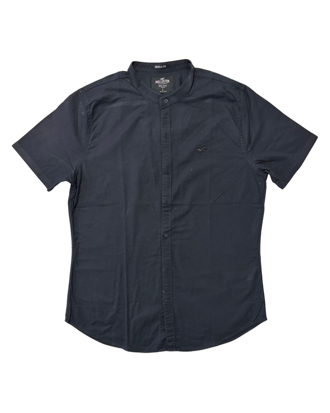 Hollister Epic Flex Muscle Fit Black Banded Collar Short Sleeve Shirt - M