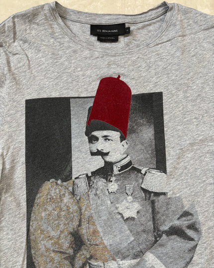 Les Benjamins Grey Sultan Graphic with Red Fez T-Shirt - S