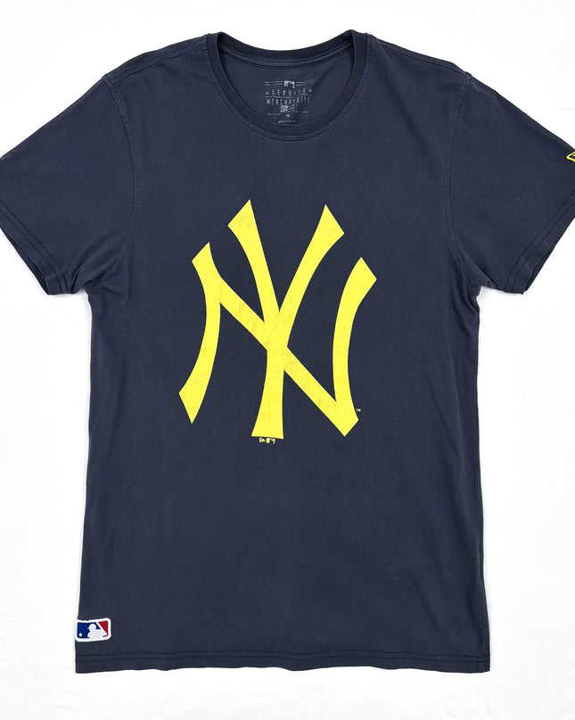 New Era MLB New York Yankees Yellow Logo Black T-Shirt - S
