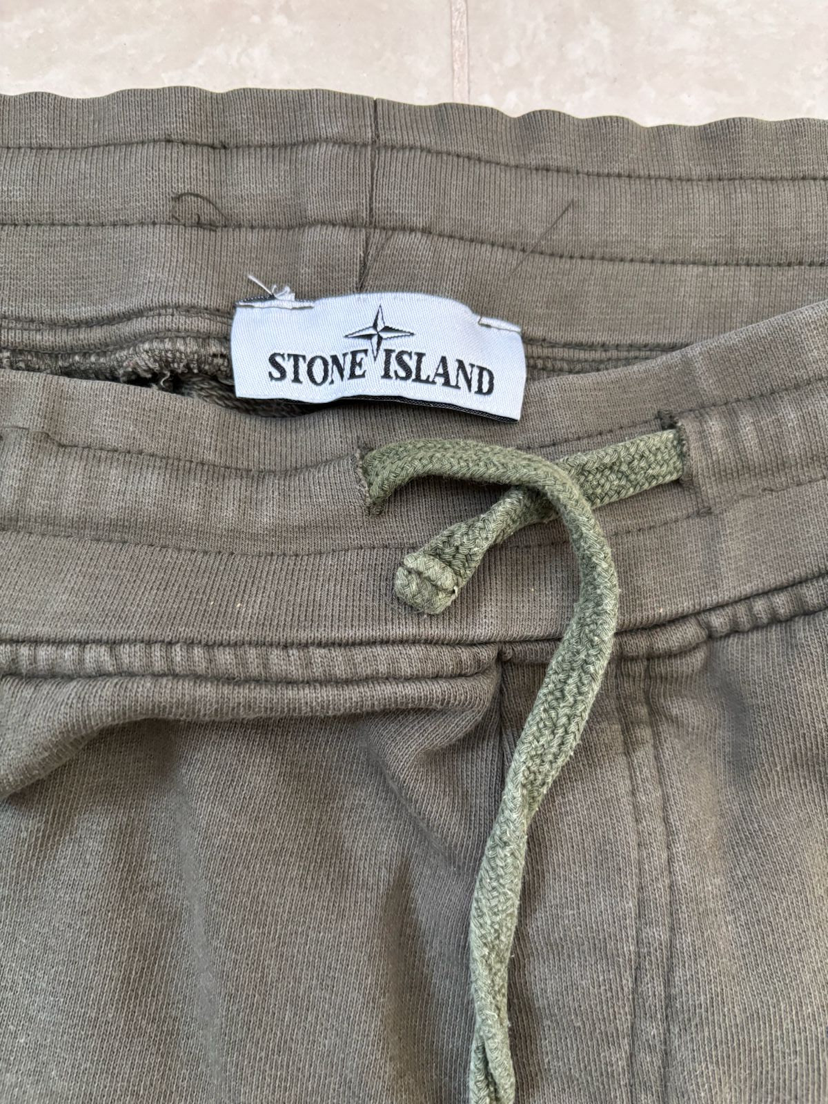 Stone Island Sweat Cargo Charcoal Gray Shorts - XS | Waist: 22"