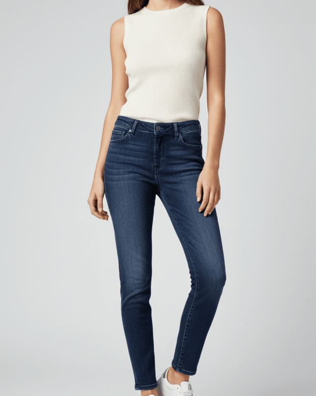 Juicy Couture Seamless Skinny Dark Wash Denim Jeans