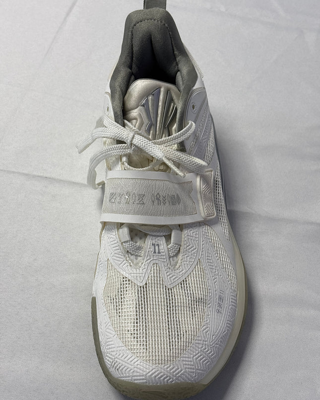 Anta White Silver Emblem Low Top Sneakers