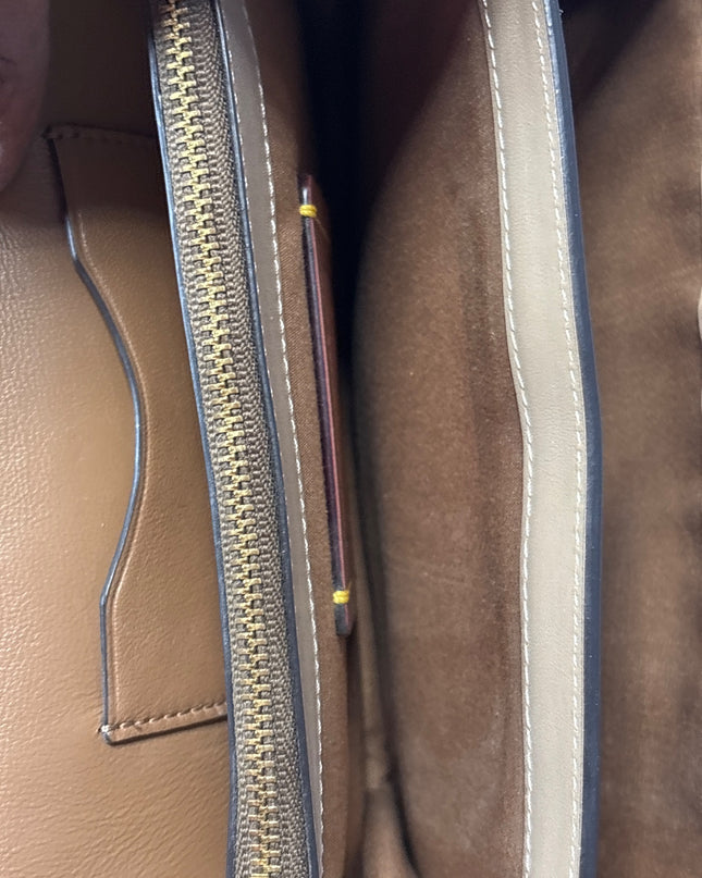 BG-00775-1439-3PDL4-011-inside