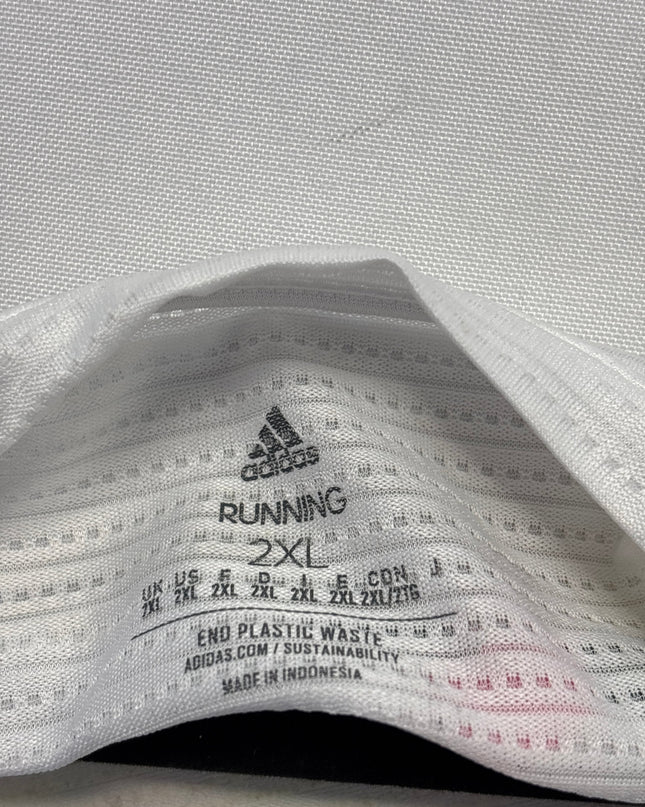 MC-06537-TSH-3PIAG4003-brand_tag