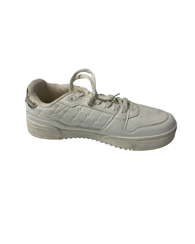 Max White Monogram Quilted Low Top Sneakers