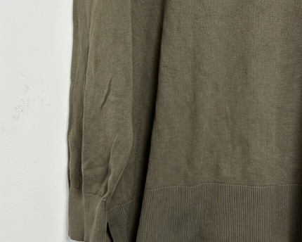 AMISU Olive V-Neck Lightweight Knit Sweater