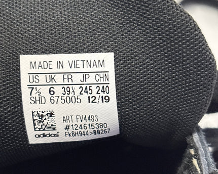 SH-00209-SNK-FKV001-brand_tag