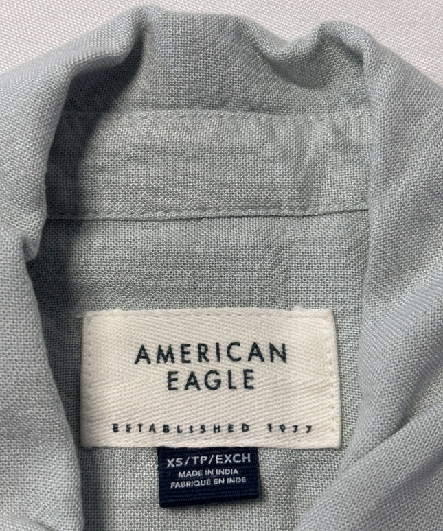 American Eagle Light Blue Linen Blend Short Sleeve Button Down Shirt