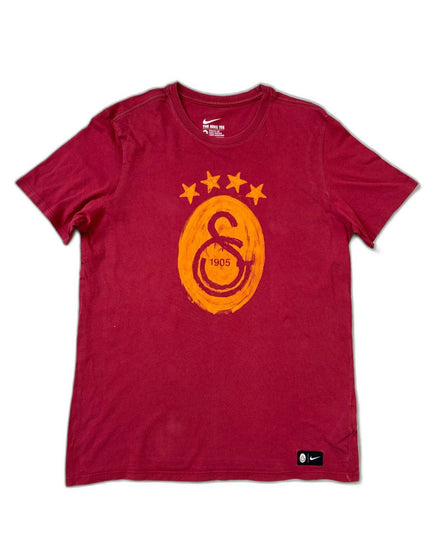 Nike Galatasaray S.K. 1905 Turkey Football Crest Maroon Graphic T-Shirt - M