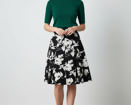 Suzy Shier Black & White Floral Pleated A-Line Mini Skirt